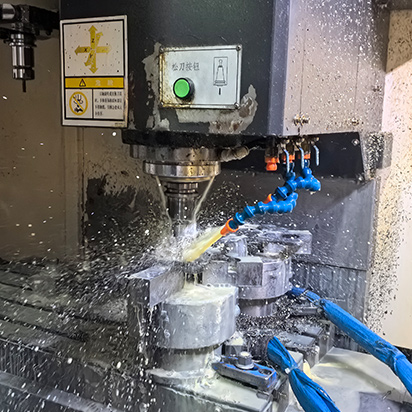 Four-axis machining center