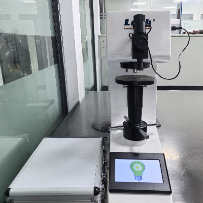 Vickers hardness tester